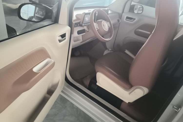 Used Wuling Hongguang MINIEV 2024 3rd Generation 215km Youth Edition
