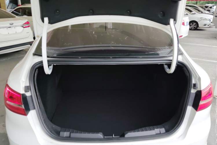 Used Ford Escort 2017 Happiness Edition 1.5L Automatic Fashion Version
