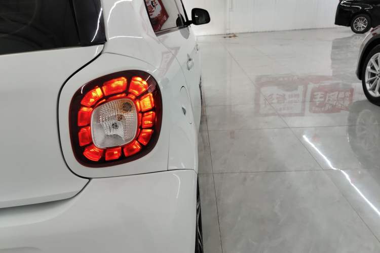 Used  forfour 2016 0.9T 66 kW Ultimate Edition
