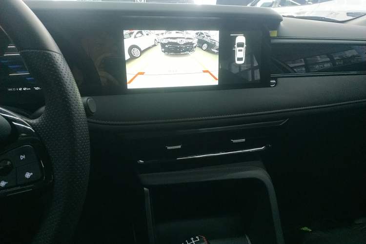 Used Roewe i5 2023 1.5L Manual Comfort Edition
