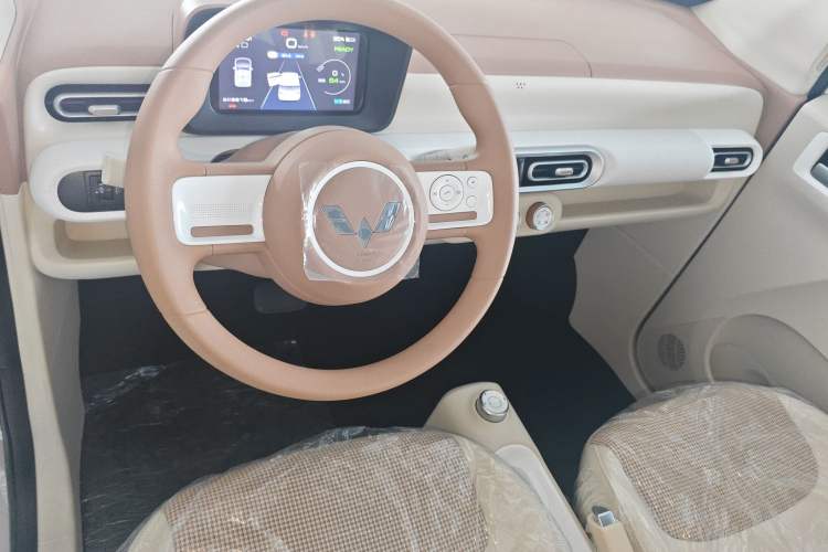 Used Wuling Hongguang MINIEV 2024 3rd Generation 215km Youth Edition
