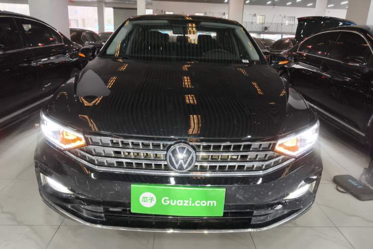 Used Volkswagen Magotan 2025 Zhongxiang Version 280TSI DSG Comfort Edition
