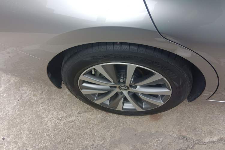 Used Lexus ES 2020 200 Excellence Edition
