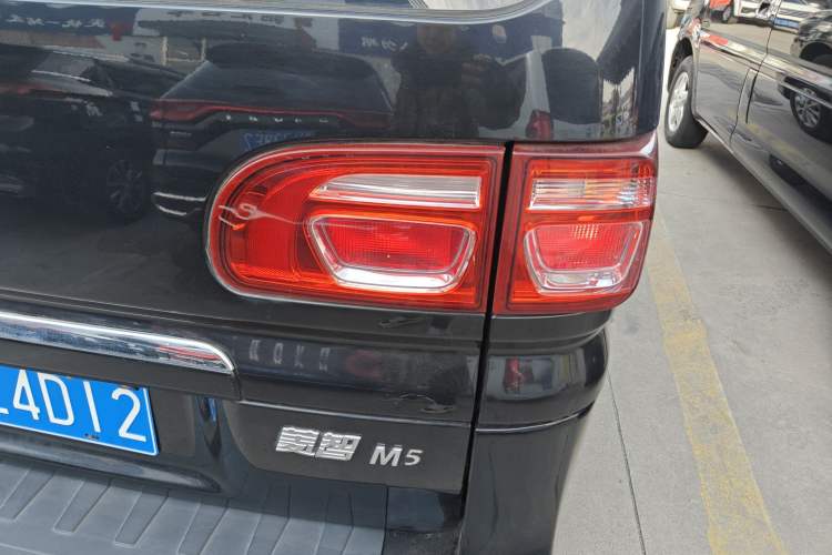 Used FORTHING Lingzhi 2019 M5L 1.6L 7-Seater Luxury Model China VI Standard
