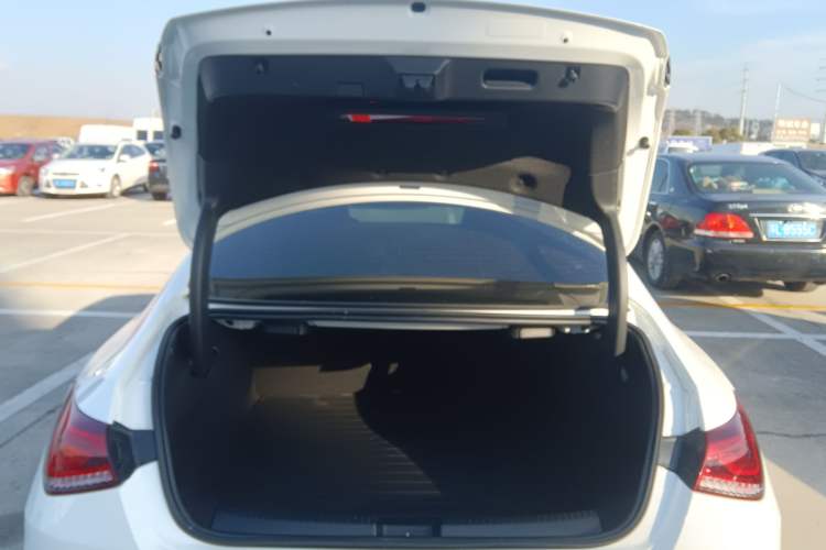 Used Mercedes-Benz CLA 2022-Year Updated CLA 200