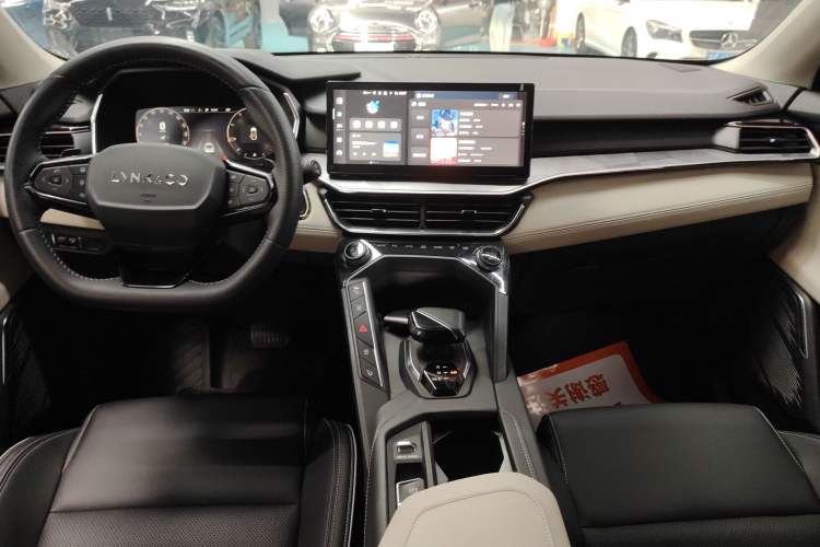 Used Lynk & Co 06 2023 Remix 1.5T Shero
