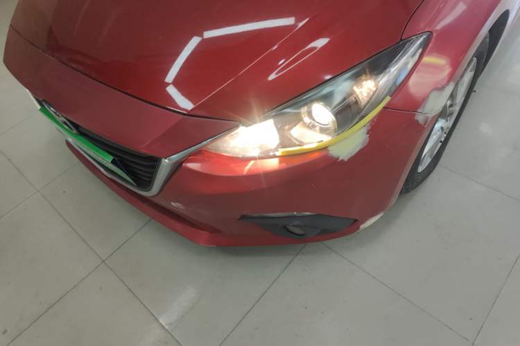 Used Mazda Mazda 3 Axela 2016 Sedan 1.5L Automatic Luxury Model
