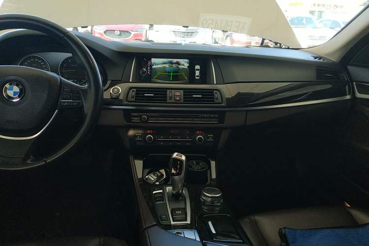 Used BMW 5 Series 2014 525Li Luxury Design Package