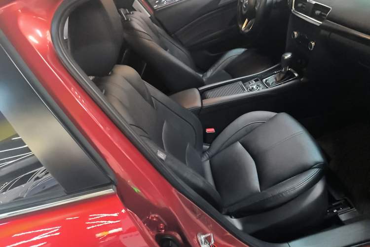 Used Mazda Mazda 3 Axela 2017 Sedan 2.0L Automatic Prestige Model China V Standard
