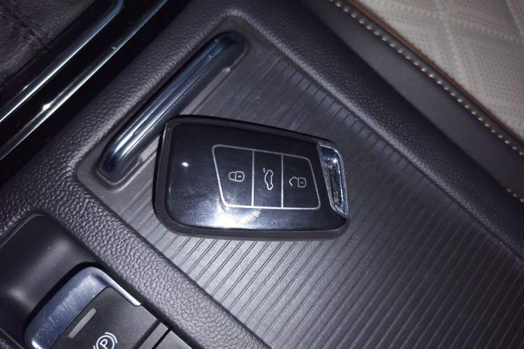 Used Volkswagen Magotan 2023 2 Million Units Limited-Edition 380TSI DSG Flagship Version
