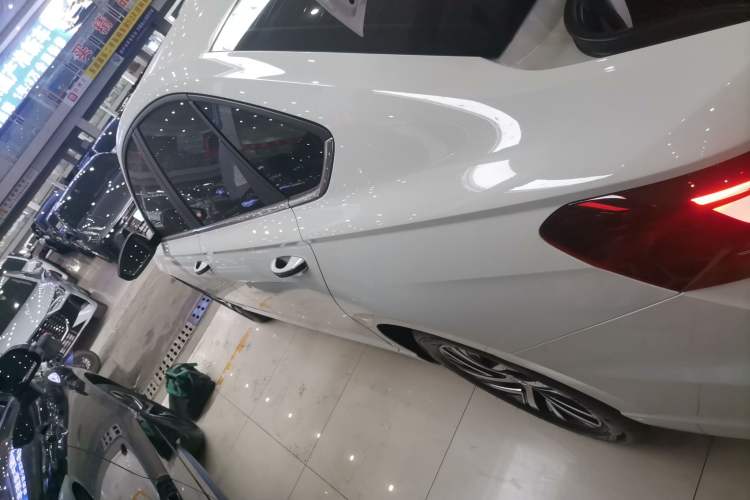 Used Volkswagen Lavida 2024 300TSI DSG Starry Sky Deluxe Edition