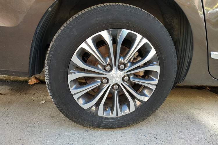 Used Buick GL8 2021 Land Cruiser Executive 652T Premium Model