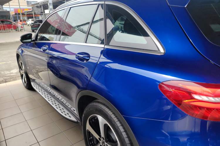 Used Mercedes-Benz GLC 2018 GLC 260 4MATIC Luxury Model
