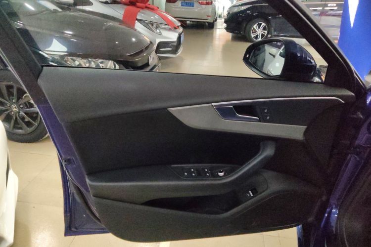 Used Audi A4L 2018 30th Anniversary Edition 40 TFSI Trendy Model
