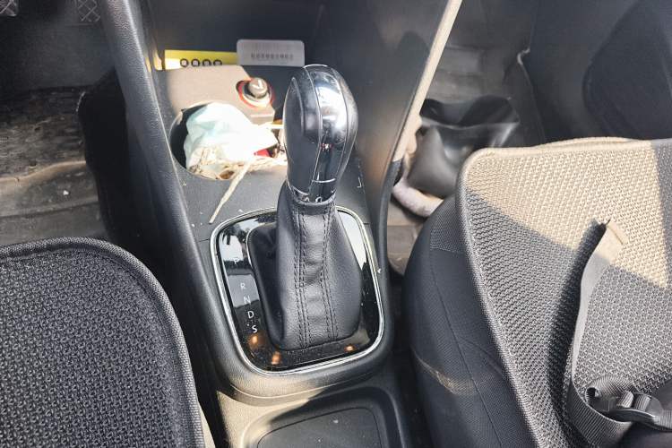 Used Volkswagen Polo 2016 1.6L Automatic Comfort Model
