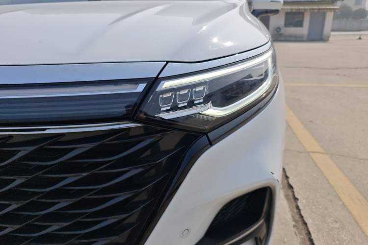 Used Roewe iMAX8 2021 400TGI Supreme Series Prestige Edition
