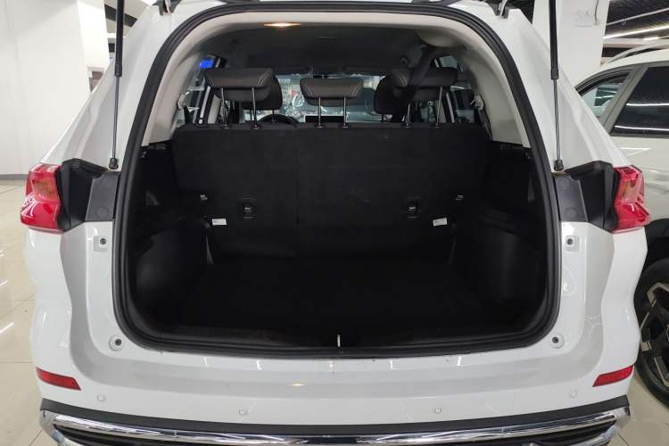 Used Haval M6 2021 PLUS 1.5T DCT Elite Smart Connectivity Model
