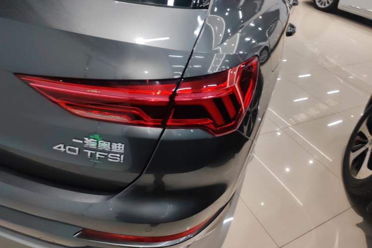 Used Audi Q3 2022 40 TFSI Fashion Dynamic Model