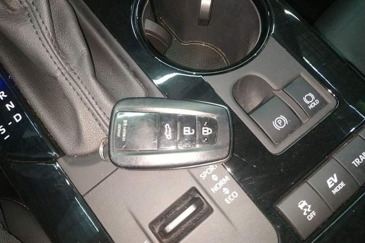 Used Toyota Highlander 2023 2.5L Smart Electric Hybrid Dual-Engine 4x4 Knight Edition 7 Seats