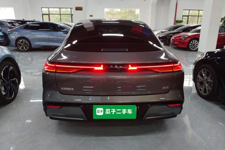 Used  E8 2024 665 km Range Rear-Drive Starship Long-Range Version
