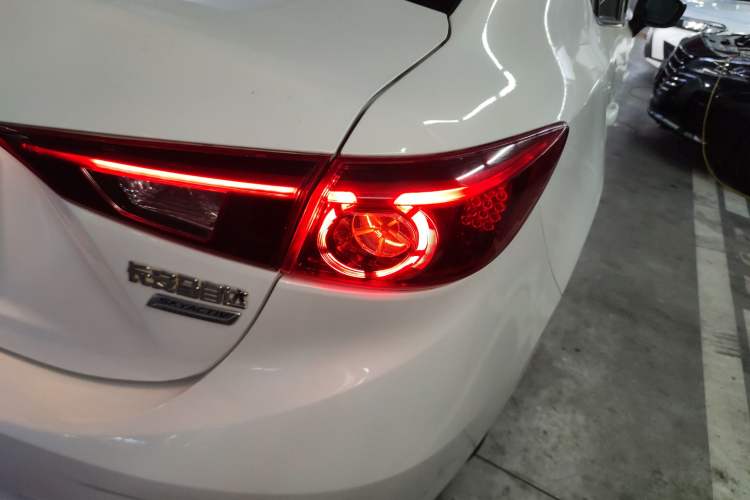 Used Mazda Mazda 3 Axela 2017 Sedan 1.5L Automatic Luxury Model Emission Standard China V