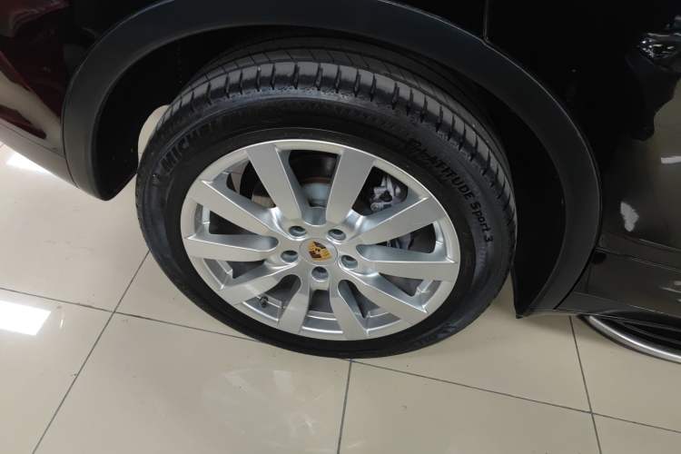 Used Porsche Cayenne 2014 3.6T Automatic Transmission U.S. Specification
