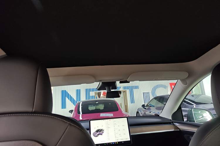 Used Tesla Model Y 2021 Long-Range All-Wheel-Drive Version 3D7