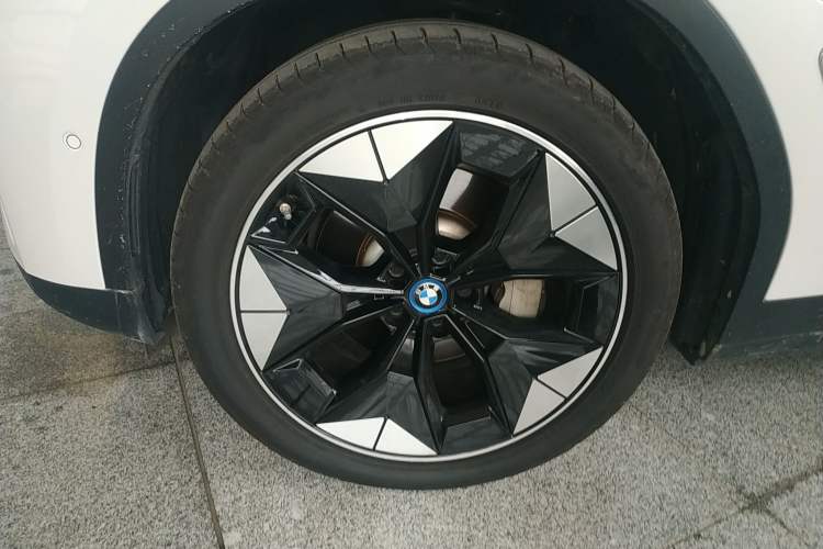 Used BMW iX3 2021 Leading Type
