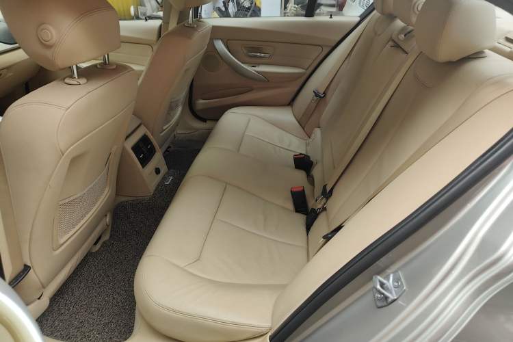 Used BMW 3 Series 2014 320i Sport Edition
