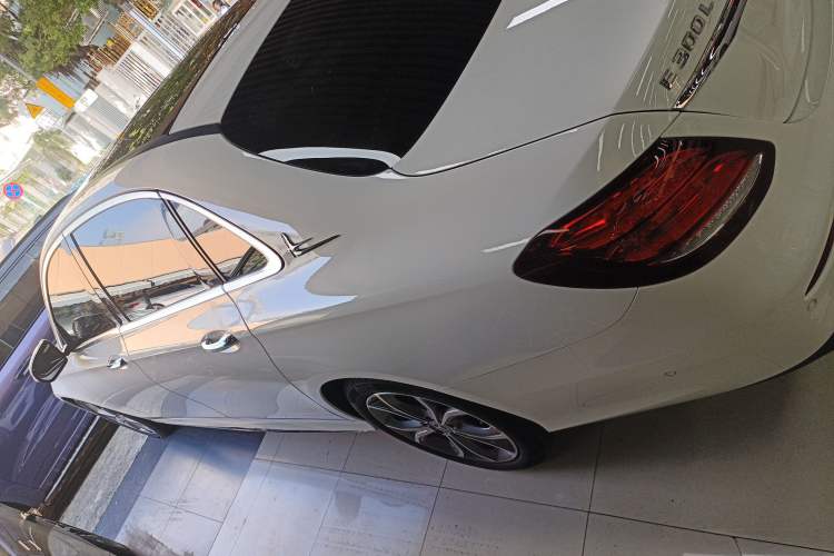 Used Mercedes-Benz E-Class 2020 E 300 L Sporty and Stylish Model
