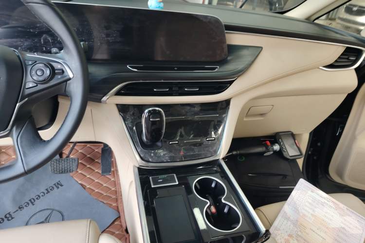 Used Buick GL8 2023 ES Lu Zun Deluxe Model
