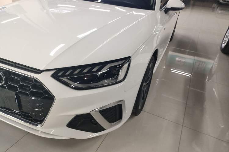 Used Audi A4L 2022 40 TFSI Fashion Dynamic Model
