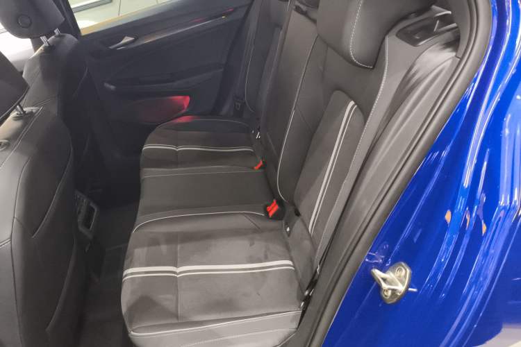 Used Volkswagen Golf 2023 Facelift 280TSI DSG R-Line Lite
