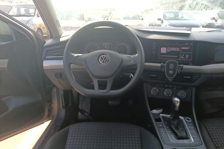 Used Volkswagen Bora 2021 1.5L Automatic Fashionable Smart Connectivity Version
