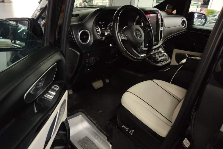 Used Mercedes-Benz Vito 2020 2.0T Business Version 7 Seats