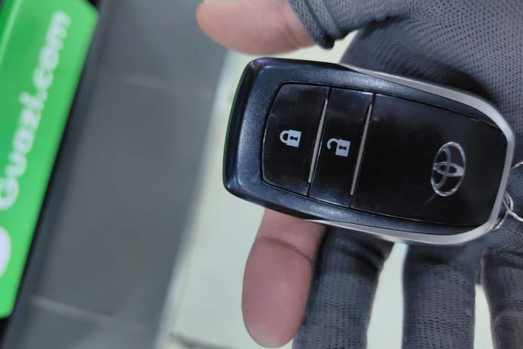 Used Toyota RAV4 2016 2.0L CVT Two-Wheel Drive Fashion Edition China V Standard