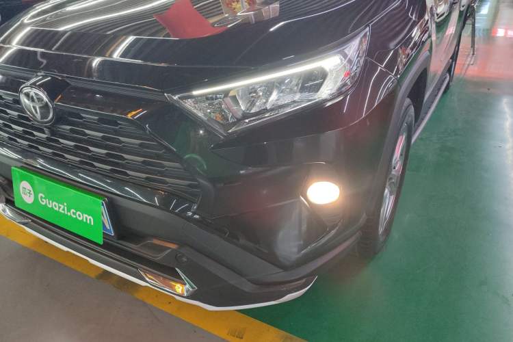 Used Toyota RAV4 2022 2.0L CVT Two-Wheel Drive Fashion Edition
