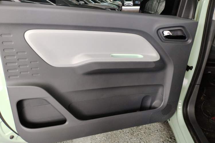 Used Wuling Hongguang MINIEV 2022 Macaron Premium Model – Lithium Iron Phosphate
