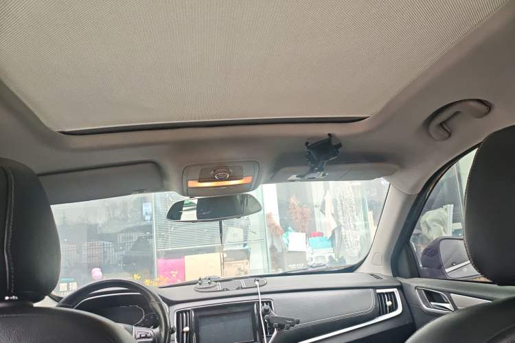 Used Roewe RX5 2016 20T Two-Wheel Drive Manual Flagship Edition