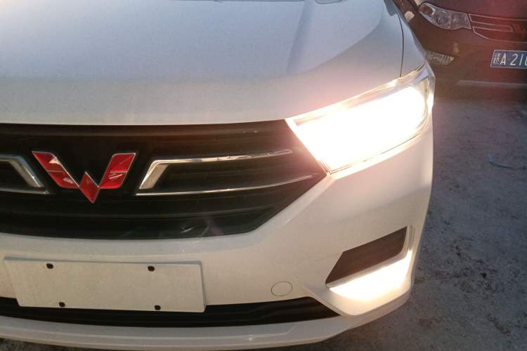 Used Wuling Hongguang 2021 1.5L Revised S Standard Version Hydraulic-Power-Assisted LAR
