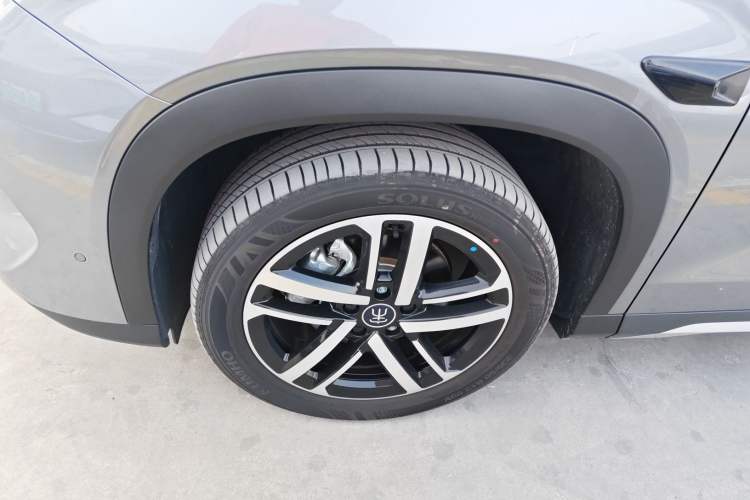 Used BYD Song L DM-i 2025 Intelligent Driving Version 112 km Beyond-Range Type
