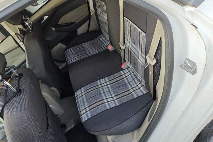 Used Ford Focus 2012 Sedan 1.6L Automatic Comfort Model
