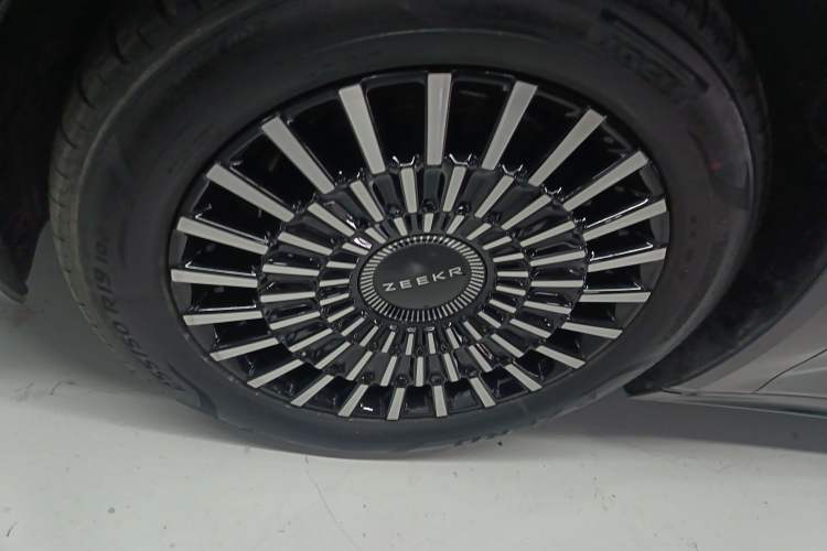 Used Zeekr 009 2022 WE Edition
