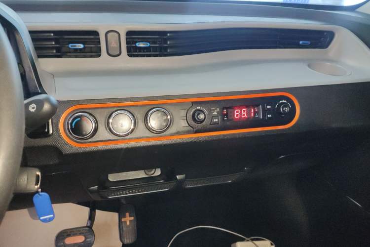 Used Wuling Hongguang MINIEV 2020 Lite Version Lithium Iron Phosphate
