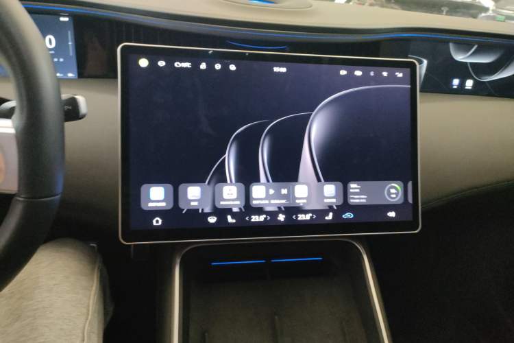 Used  11 2022 Long-Range Dual-Motor Luxury Edition 5 Seats
