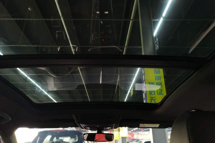 Used Volkswagen T-ROC 2022 280TSI DSG Two-Wheel Drive R-Line Pro PLUS
