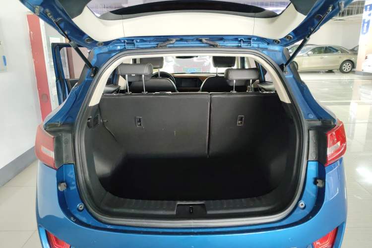 Used Zotye T300 2017 1.5T Manual Luxury Model
