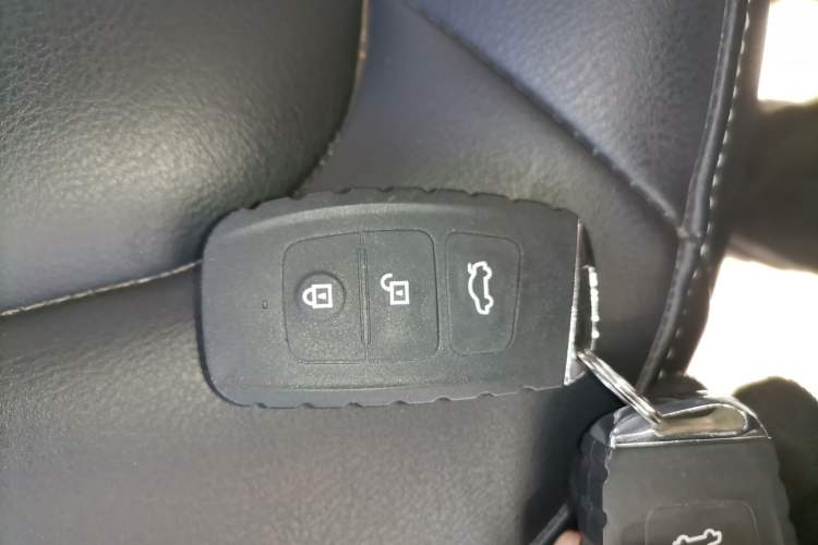 Used Bestune X40 2019 1.6L Automatic Luxury Edition China VI
