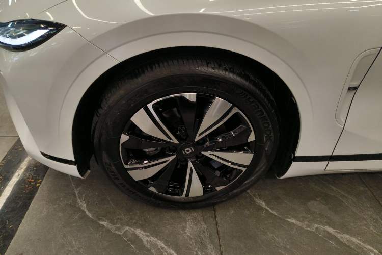 Used  A07 2023 Range-Extended 200 Air
