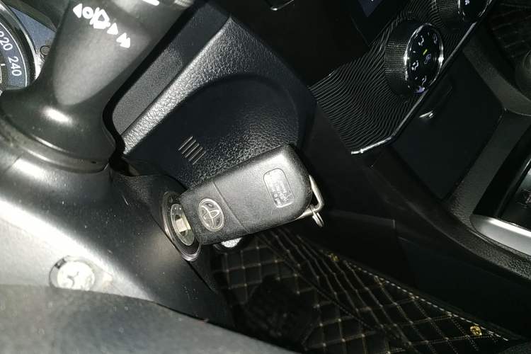 Used Toyota Corolla 2014 1.6L CVT GL-i